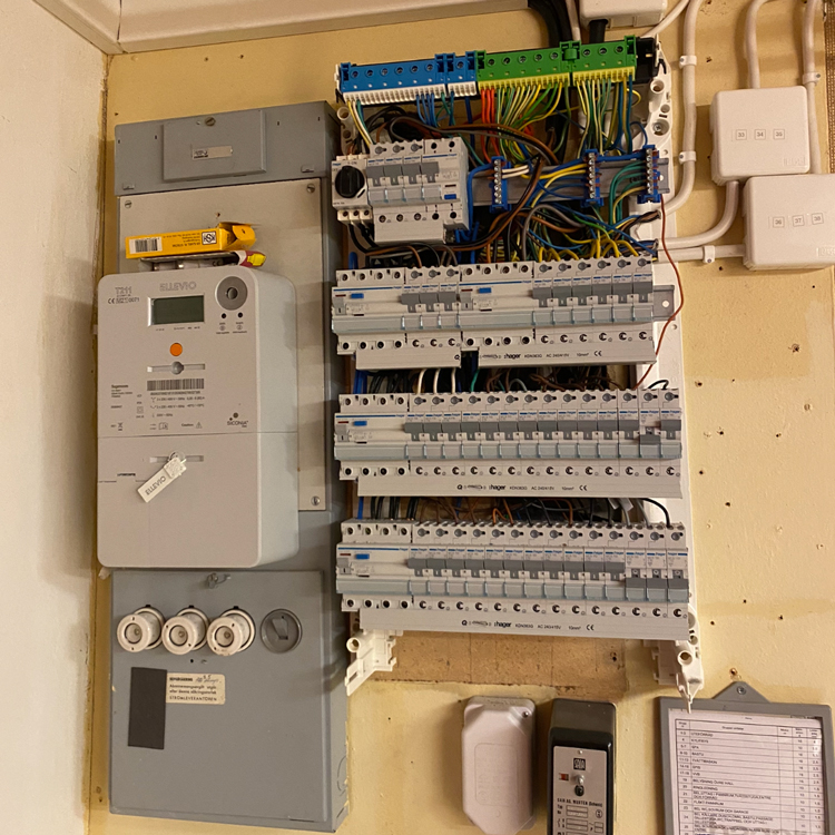 Nyinstallation av elcentral